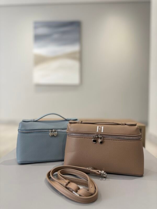 LORA MILANO - Image 5